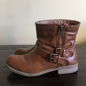 Over the ankle bootie (Tan/Brown)